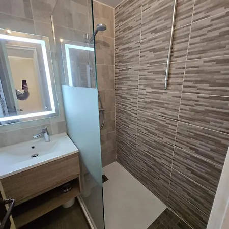 Matisse 12 F2 Rdj Apartment *